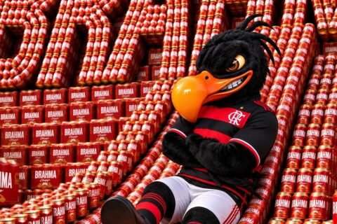 Brahma oferece pack grátis de cerveja para torcedores do Flamengo após cinco vitórias consecutivas