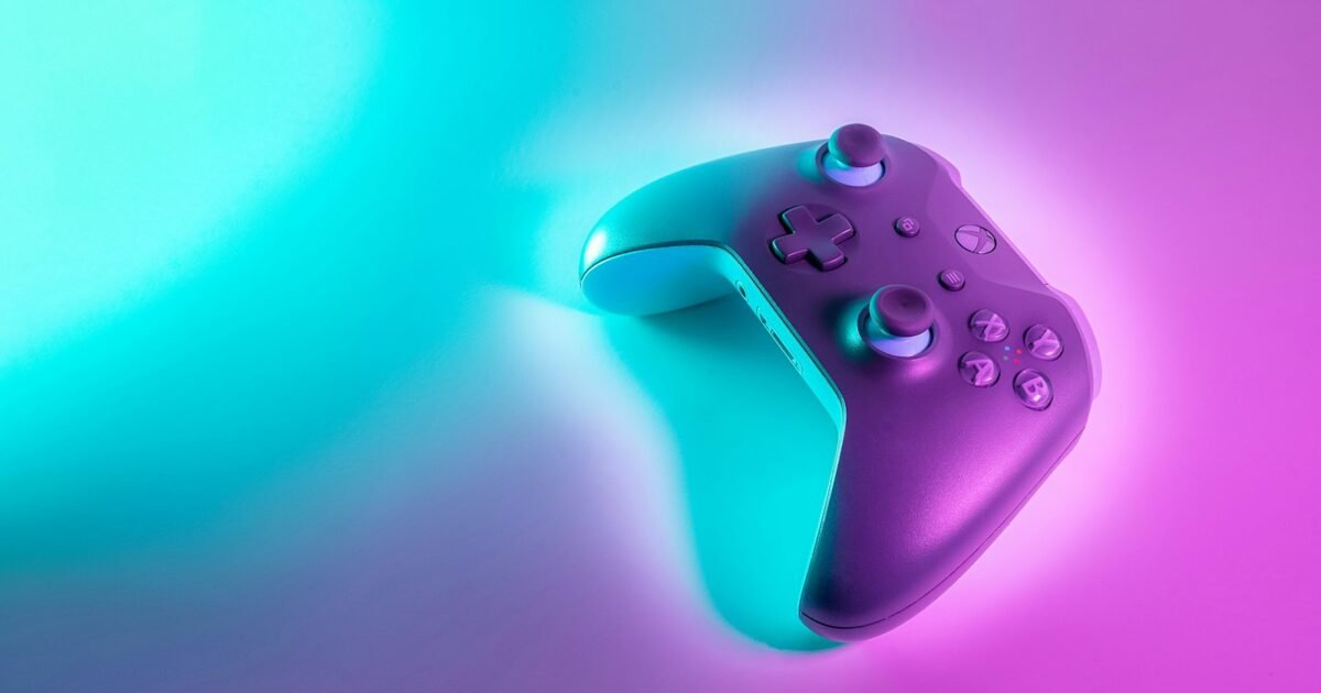 controle de videogame iluminado por luz neon