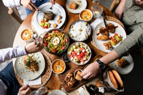 Comida grátis: como aproveitar ofertas de restaurantes e aplicativos de delivery