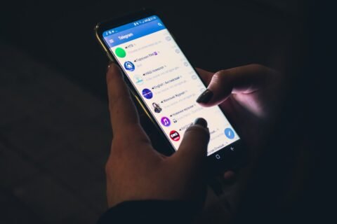 Ofertas por WhatsApp e Telegram: como receber promoções sem cair em spam ou golpe